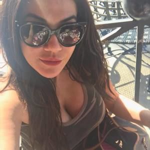 Meet your Posher, Parveen